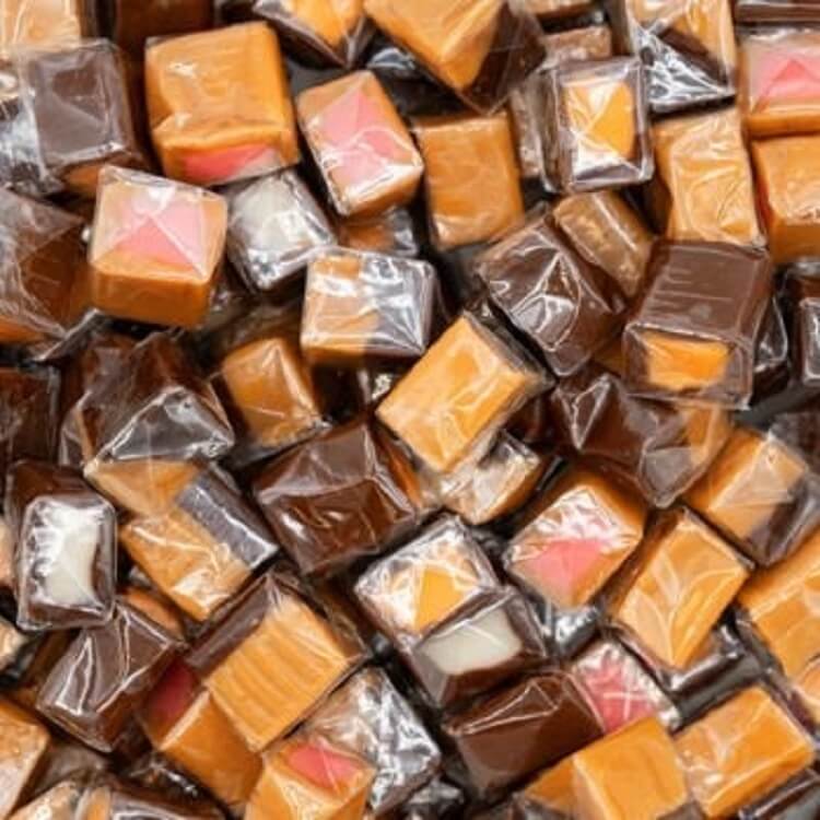 Funtasty Milk Vanilla Assorted Caramel Square